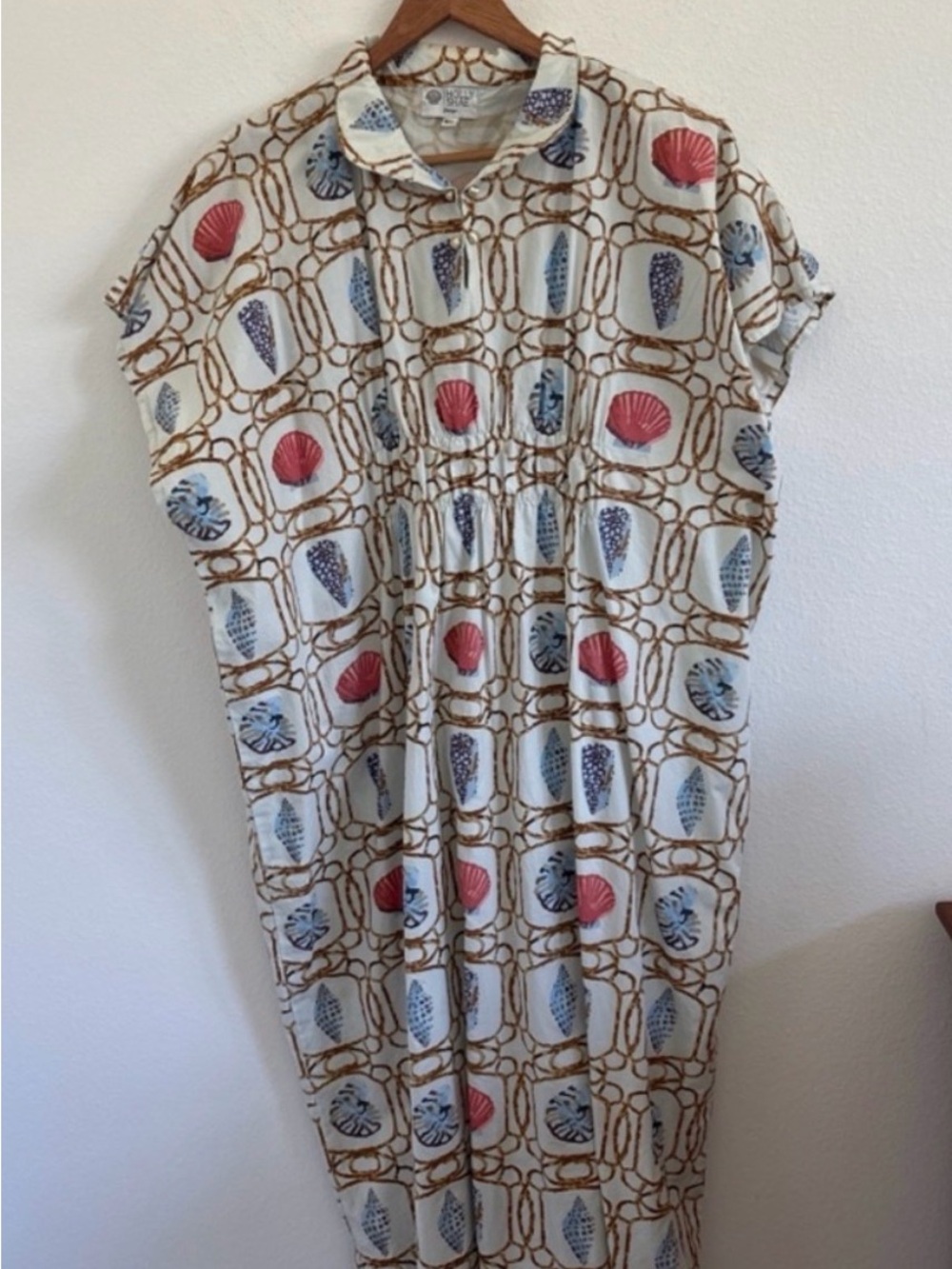 Holly Shae tunic caftan size M\L - gorgeous Shell Print.